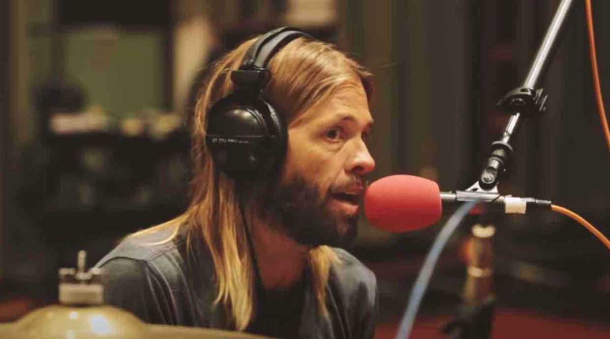 Taylor Hawkins Dead At 50 Surfer Dude to Stadium Rocker Alarcon looks back at the life of the Foo Fighters drummer