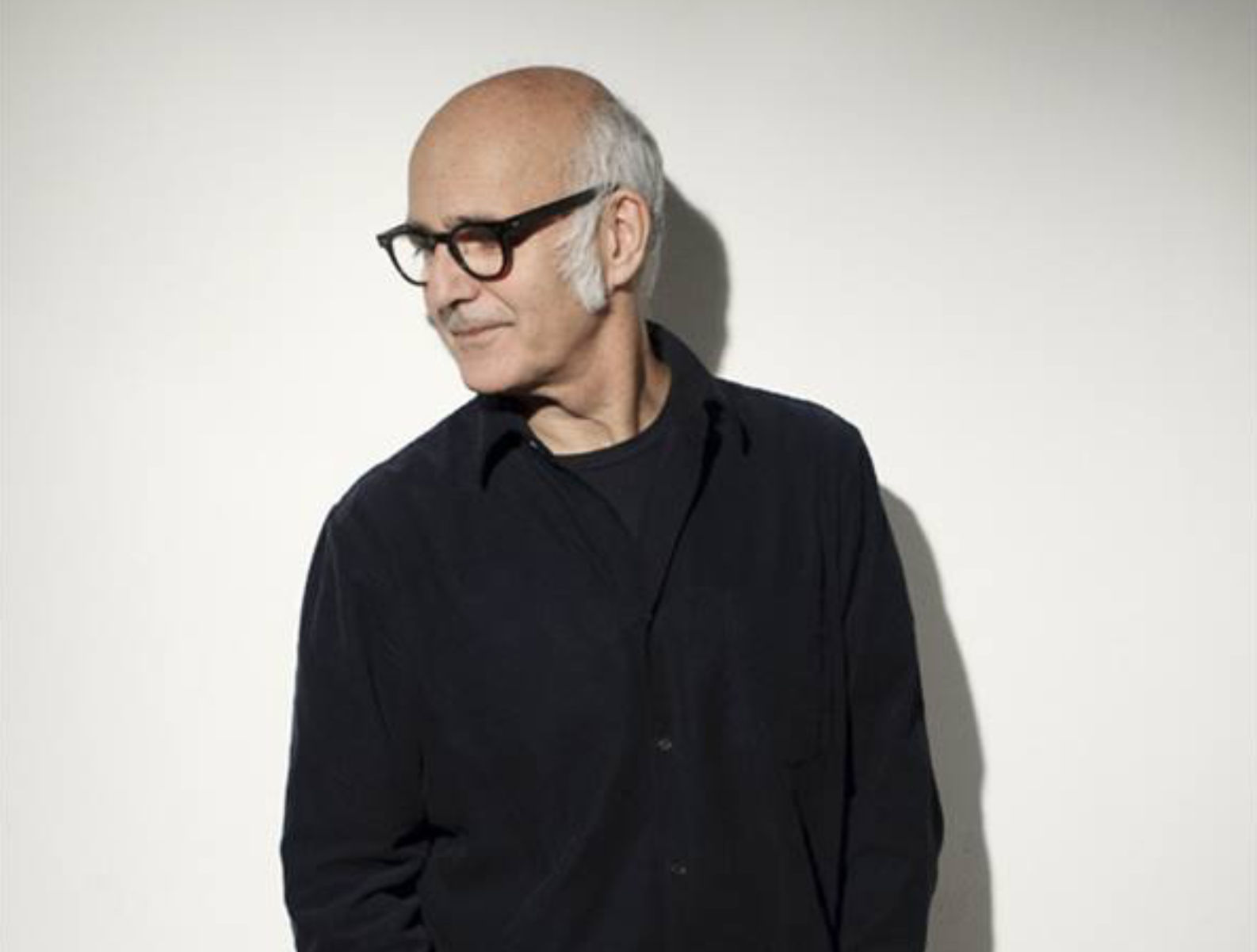 Outsideleft Week in Music with Ludo Einaudi tickling the tiny desk ivories